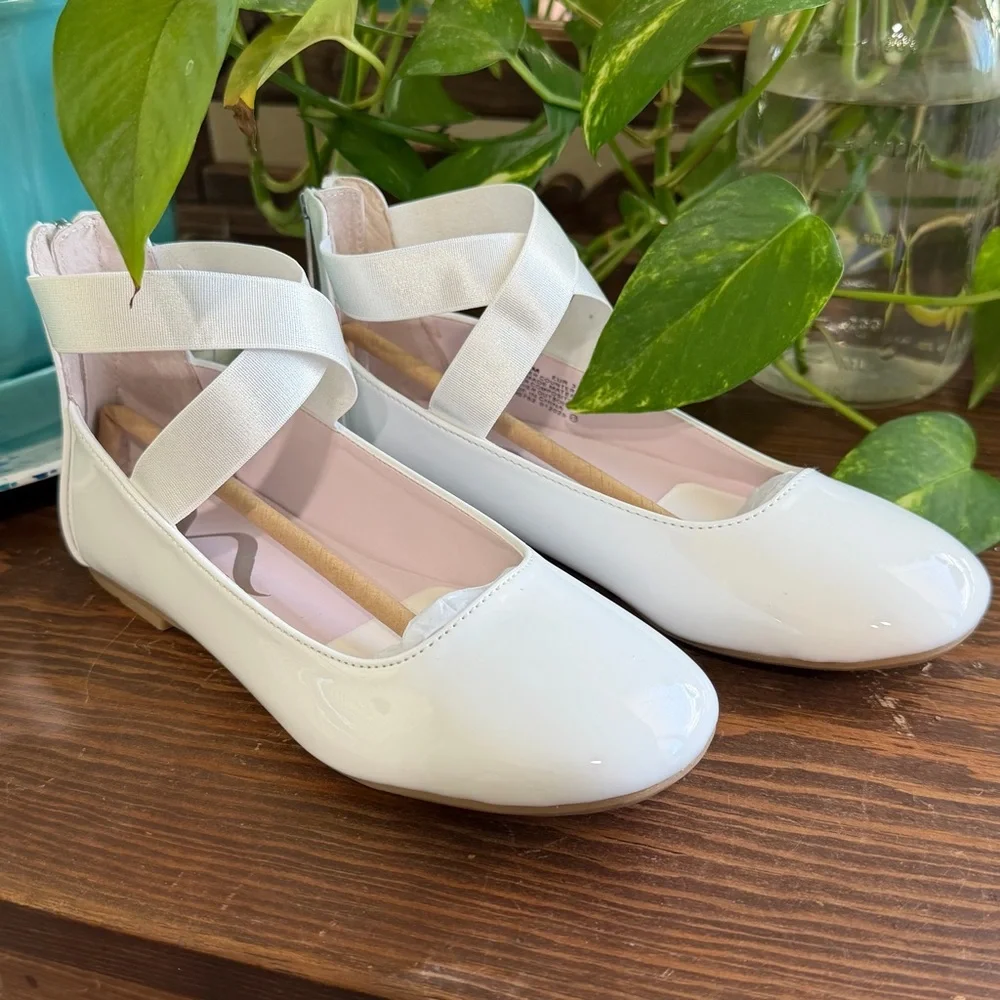 NIB- Girls’ Size 3 Nina (Cara) Wht Patent Leather Dress Flats W/Ballet Straps